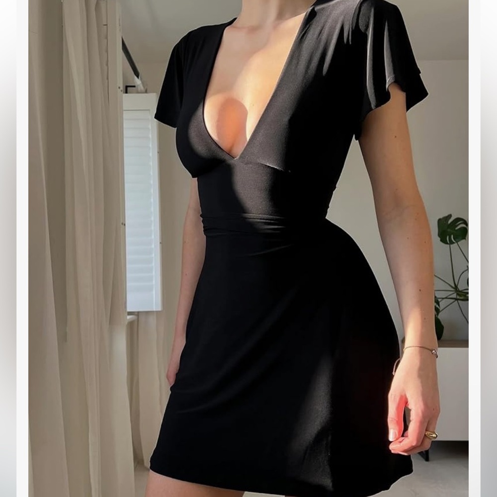 short sleeve mini black dress
